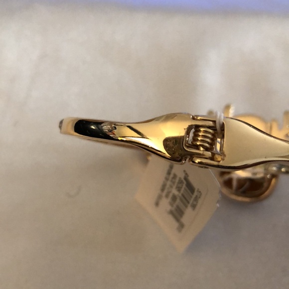 Betsey Johnson Jingle Bell Bling Reindeer Winking & Candy Heart Bangle NWT - Picture 16 of 16